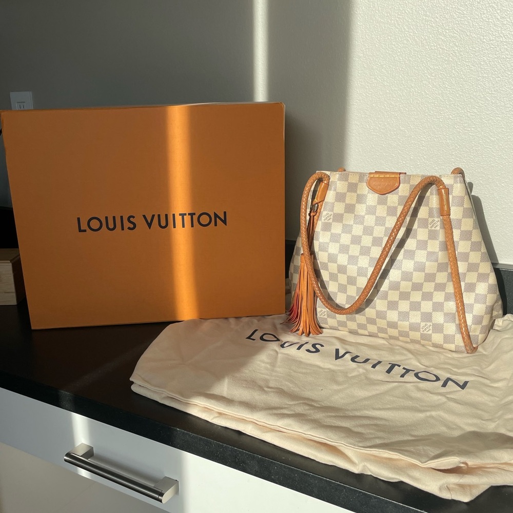 AUTHENTIC Louis Vuitton Propriano Handbag Damier